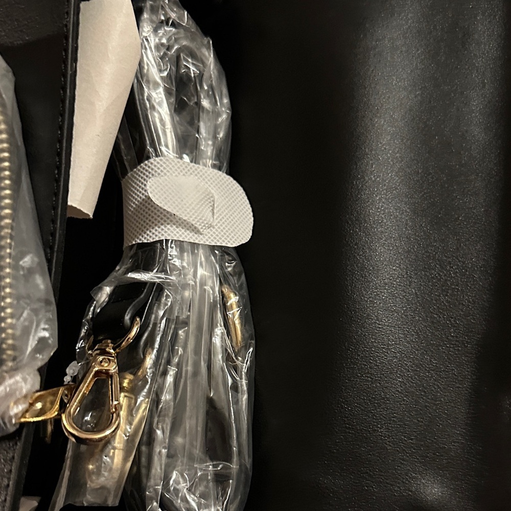 Black Vegan Leather with Gold Bee Accent. Wallet and Crossbody Strap NWT - Picture 3 of 3